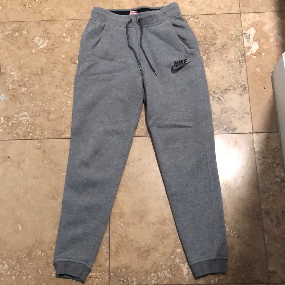 Nike Joggers Light Grey Cotton Sweatpants black Swoosh Elastic Cuffs